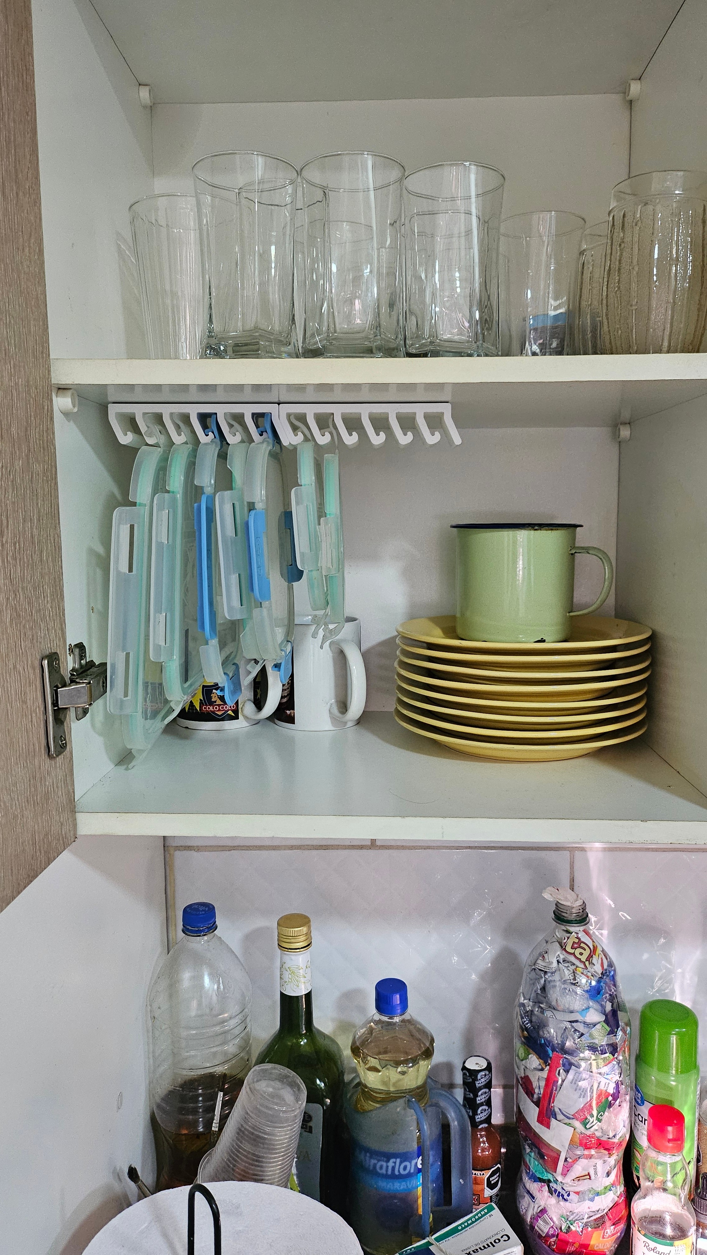 Foto de prueba social de un cliente que instaló el organizador de tapas en su hogar